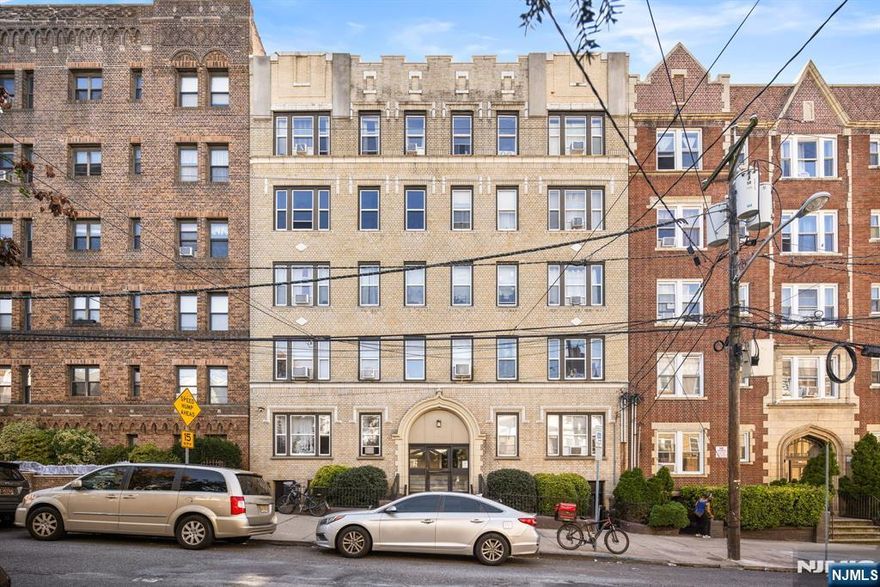 Be the first person to live in this fully renovated home! With large windows in the living room, natural light floods the space, highlighting the beautiful hardwood floors throughout. The custom-built kitchen boasts a stunning quartz countertop and is equipped with brand new Stainless Steele appliances including a stove, microwave, dishwasher, and fridge. The bathroom has also undergone a complete renovation, featuring modern and sleek new tiles. With quick access to bus stops and trains into NYC, this is a commuter's dream. Take the opportunity to call this place your home! Move in ASAP!