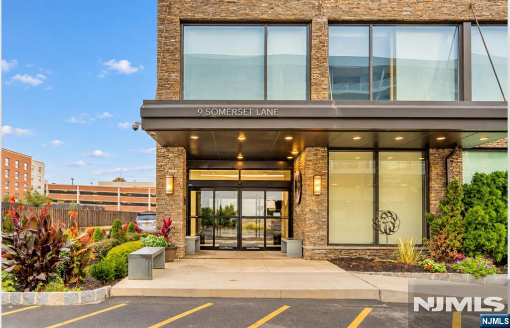 9 Somerset Lane 308