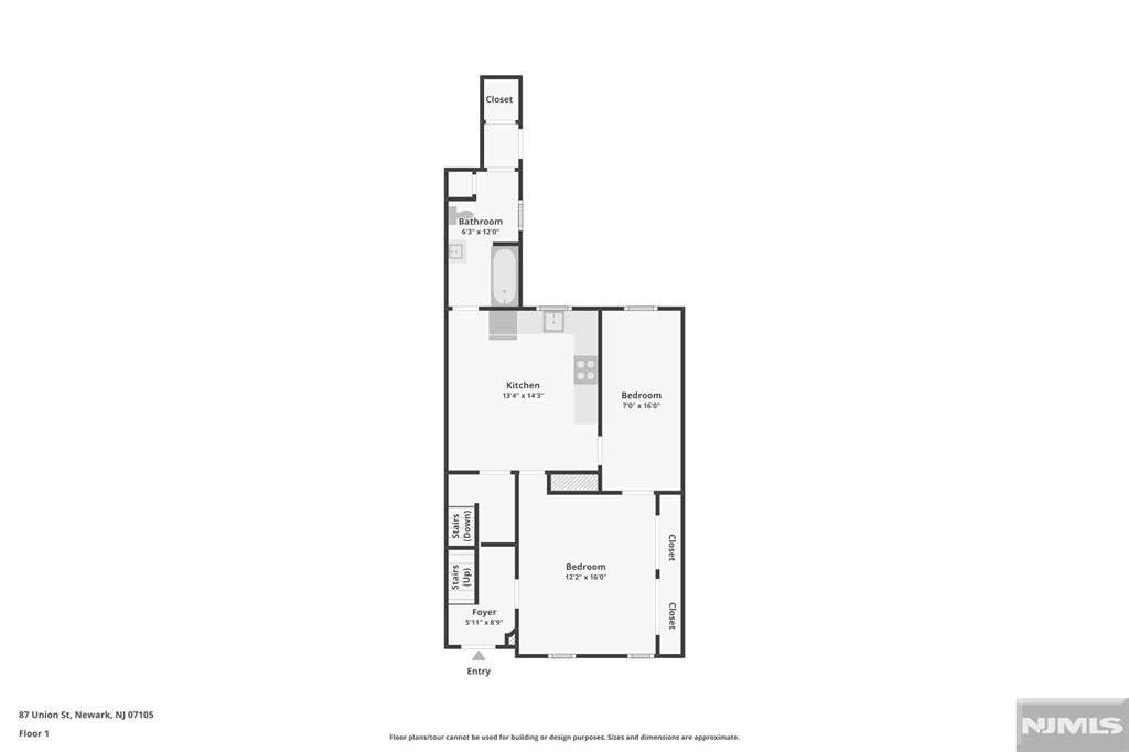 Main image without alt text