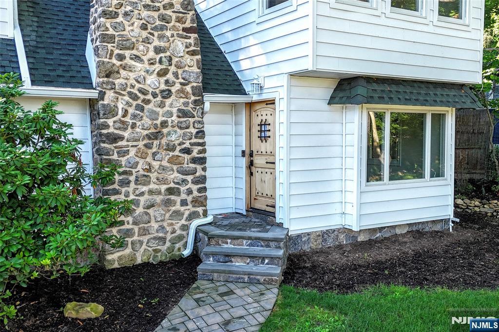 193 E Shore Trail