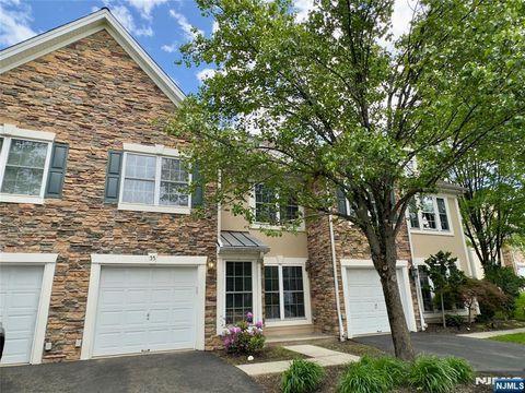 Photo of 35 Magnolia Way, North Haledon, NJ 07508 (MLS # 25018255)