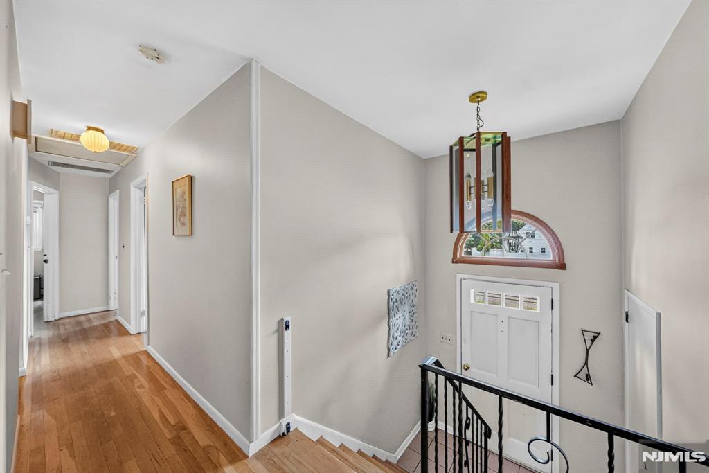 13 Friar Way