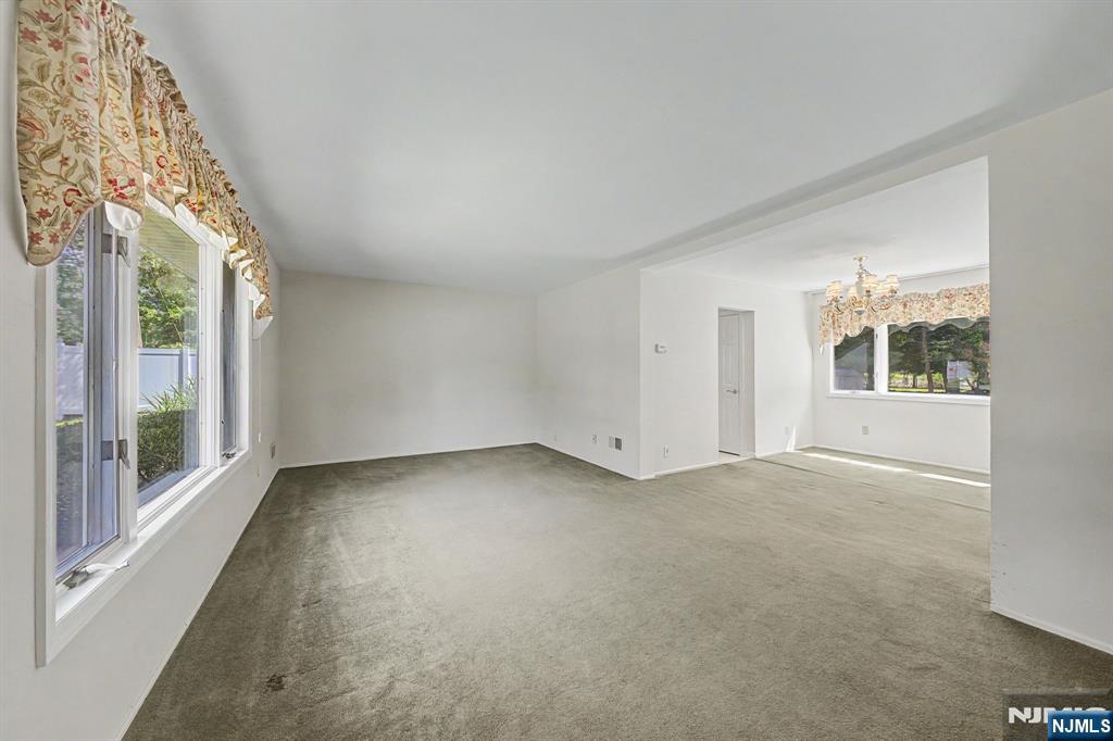 5 Holyoke Drive