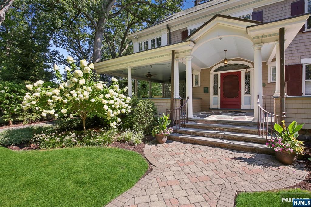29 Hillcrest Road