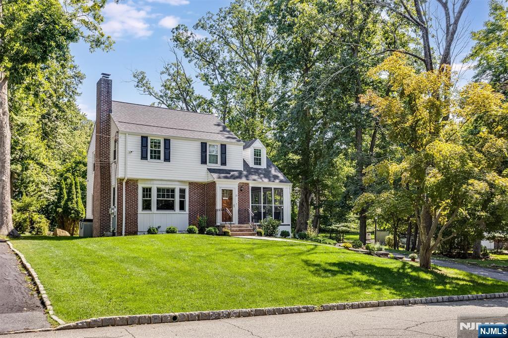 22 Sheridan Avenue