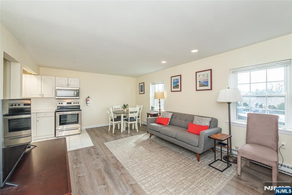 206 Main Street C778B