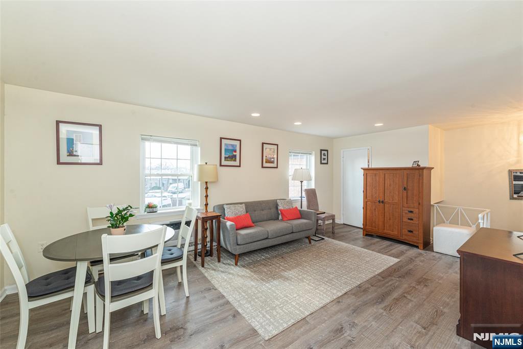 206 Main Street C778B