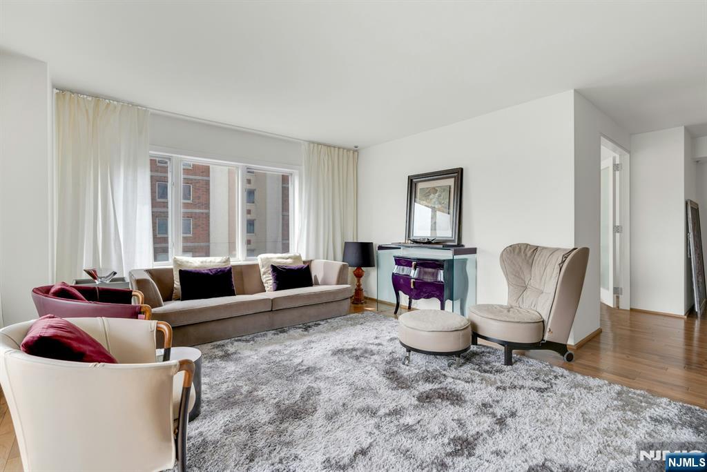 3219 City Place