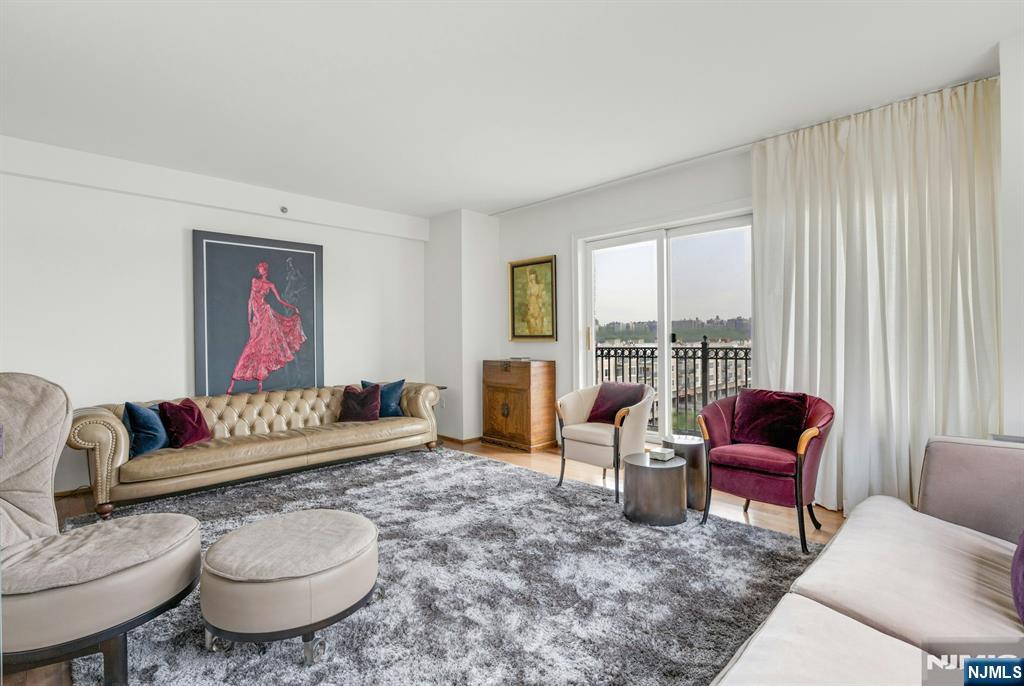 3219 City Place
