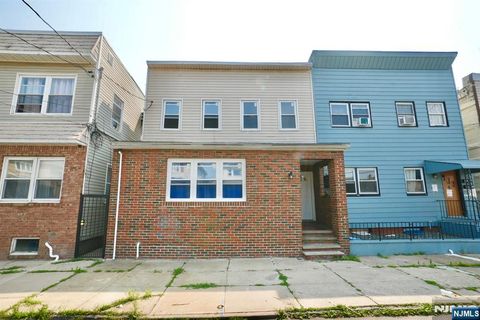 Photo of 210 Sanford AVE #2, Kearny, NJ 07032 (MLS # 26027137)