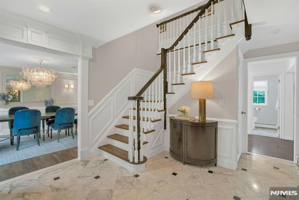 Photo of 48 Hopper Farm Road, Upper Saddle River, NJ 07458 (MLS # 26016787)