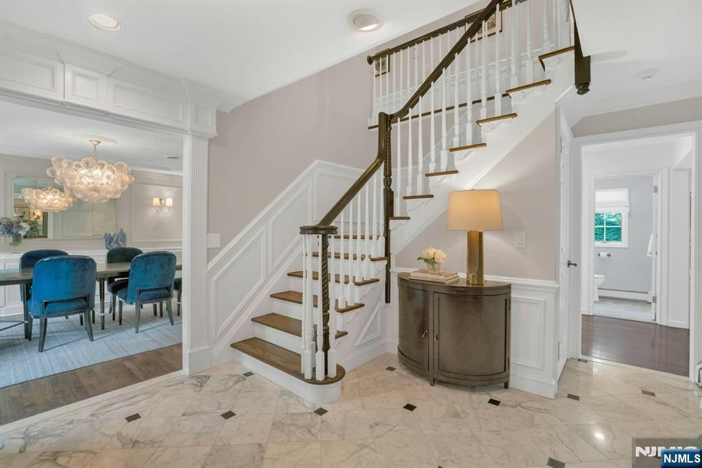 Photo of 48 Hopper Farm Road, Upper Saddle River, NJ 07458 (MLS # 26016787)
