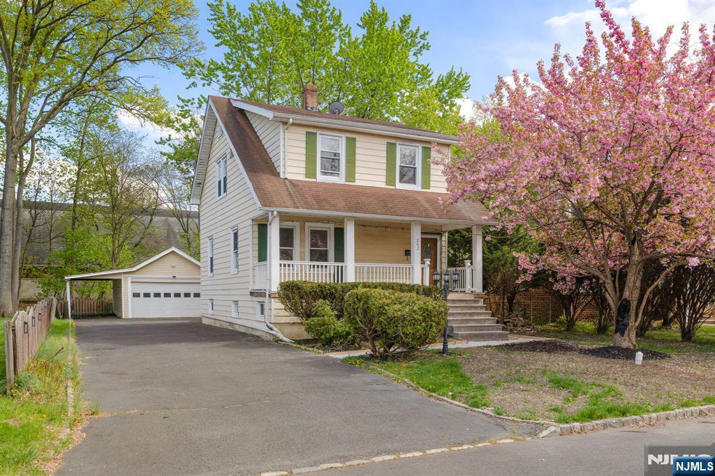 242 Myrtle Avenue