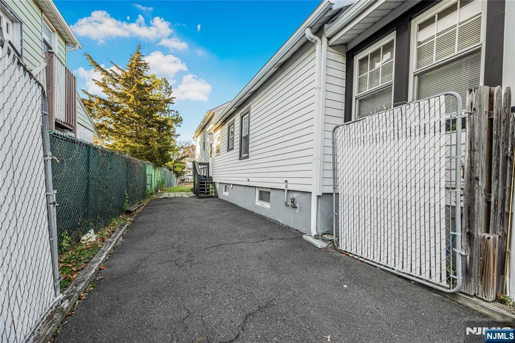 1123-1125 3rd Street