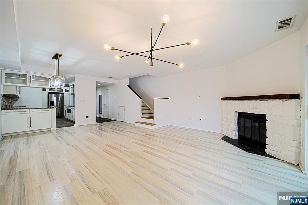 3 Whitman Court 1203