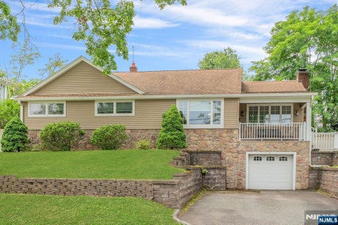 Photo of 42 Heatherhill Road, Cresskill, NJ 07626 (MLS # 26023990)