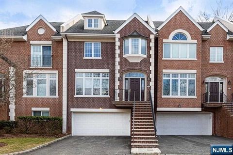Photo of 34 Candlewood, Old Tappan, NJ 07675 (MLS # 26011887)