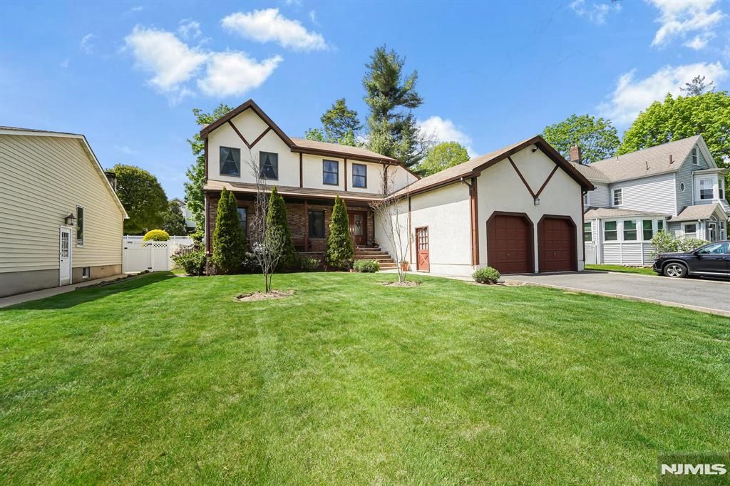 Photo of 621 Bloomfield Avenue, Nutley, NJ 07110 (MLS # 25014880)