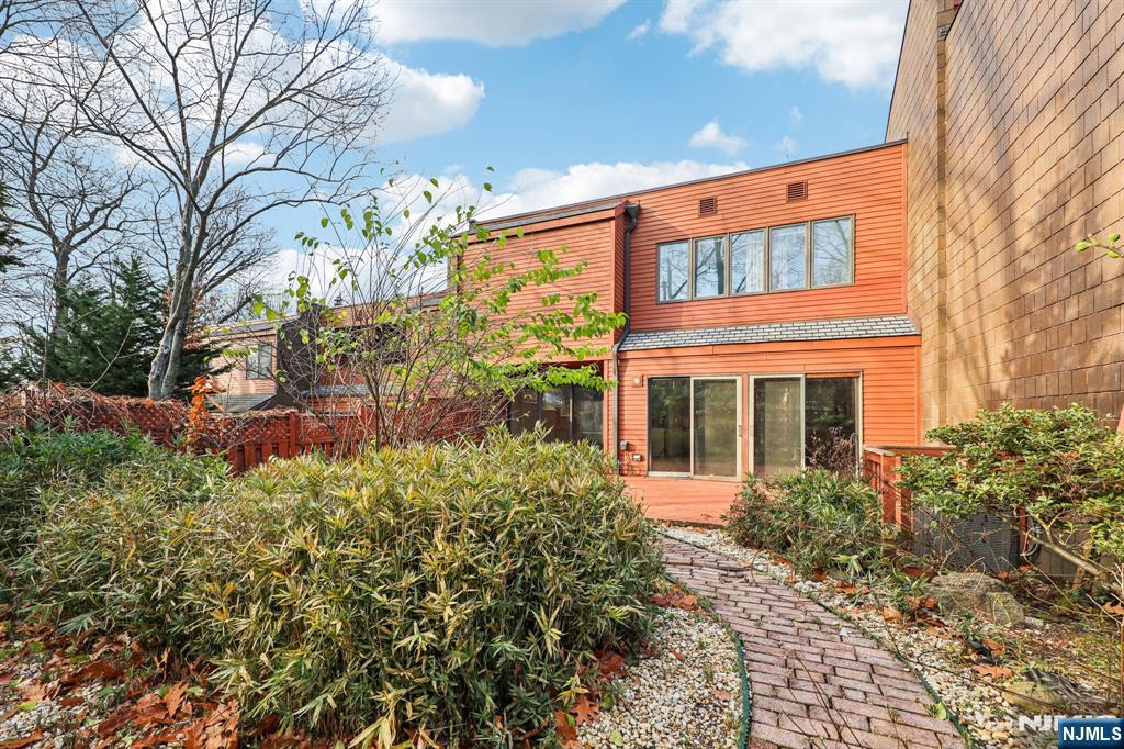 6 Old Quarry Road