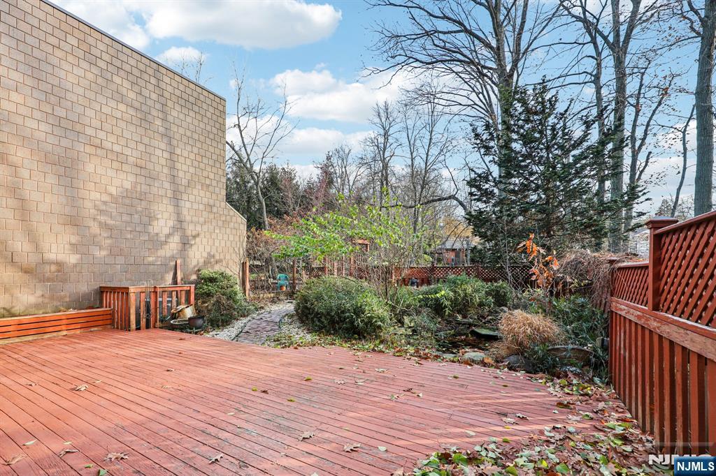 6 Old Quarry Road