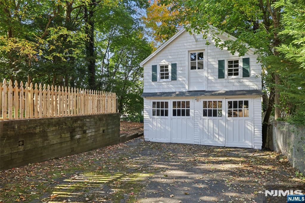 103 Magnolia Avenue