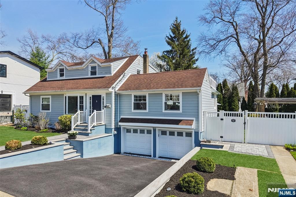 Photo of 303 Walnut Street, Twp of Washington, NJ 07676 (MLS # 26012294)