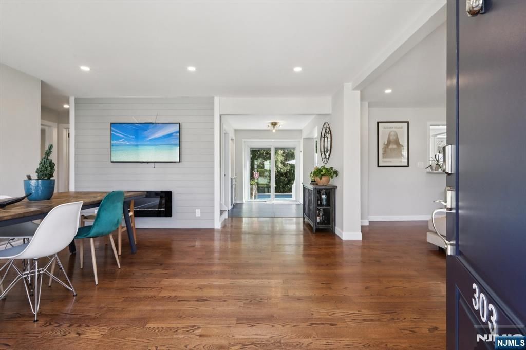 Photo of 303 Walnut Street, Twp of Washington, NJ 07676 (MLS # 26012294)