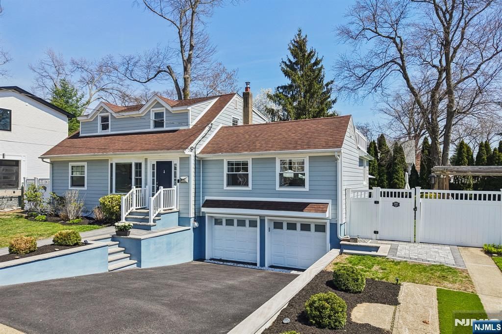 Photo of 303 Walnut Street, Twp of Washington, NJ 07676 (MLS # 26012294)