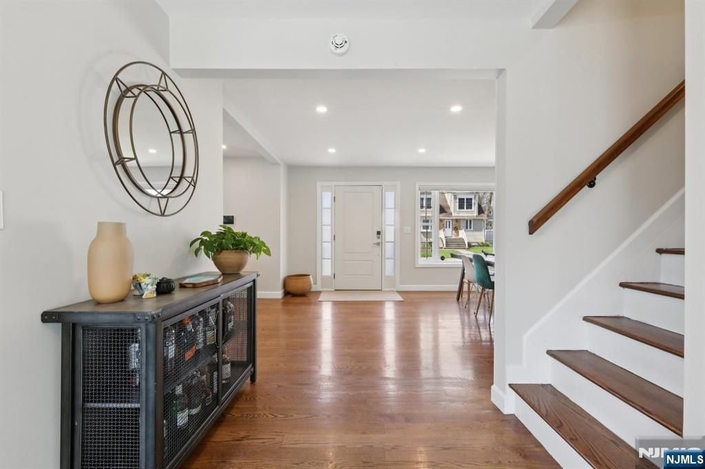 Photo of 303 Walnut Street, Twp of Washington, NJ 07676 (MLS # 26012294)