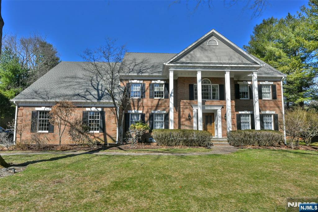 Property for Sale at 400 Scholar Court, Franklin Lakes, New Jersey - Bedrooms: 5 
Bathrooms: 5 
Rooms: 10  - $1,590,000