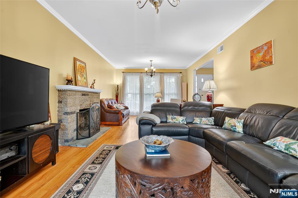 16 Greentree Terrace