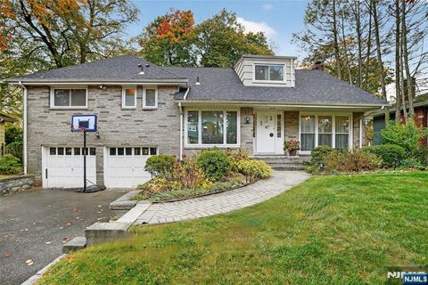 16 Greentree Terrace Tenafly NJ 07670