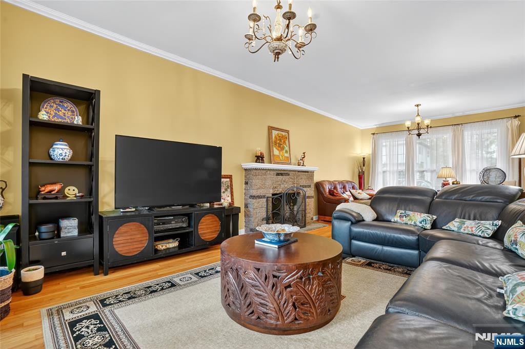 16 Greentree Terrace