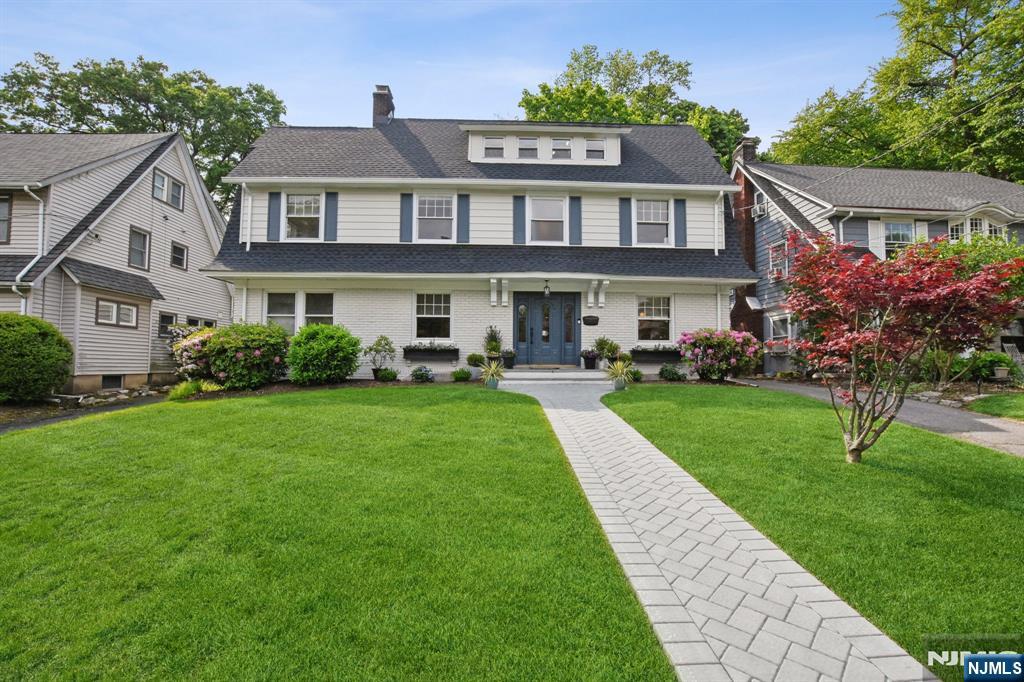 Property for Sale at 310 Park Street, Montclair, New Jersey - Bedrooms: 5 
Bathrooms: 5 
Rooms: 12  - $1,450,000