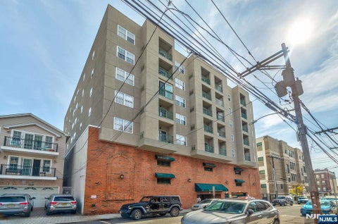Photo of 318 54th ST #4G, West New York, NJ 07093 (MLS # 26031404)