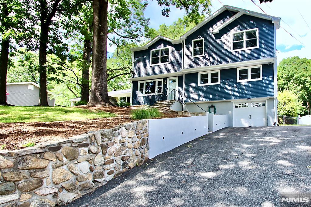 73 Oneida Avenue