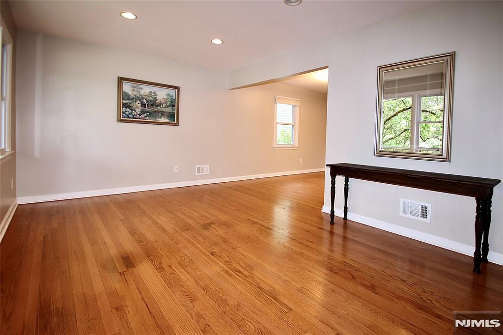 73 Oneida Avenue