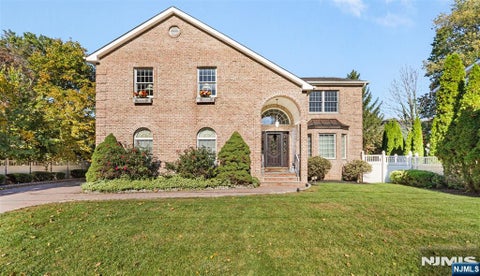 Photo of 6 Cooper Avenue, Roseland, NJ 07068 (MLS # 26039760)
