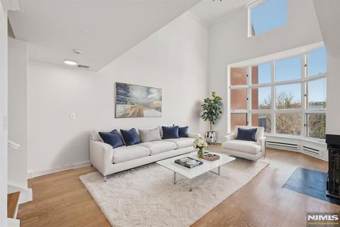 Photo of 316 Thornton Court #T316, Edgewater, NJ 07020 (MLS # 26010061)