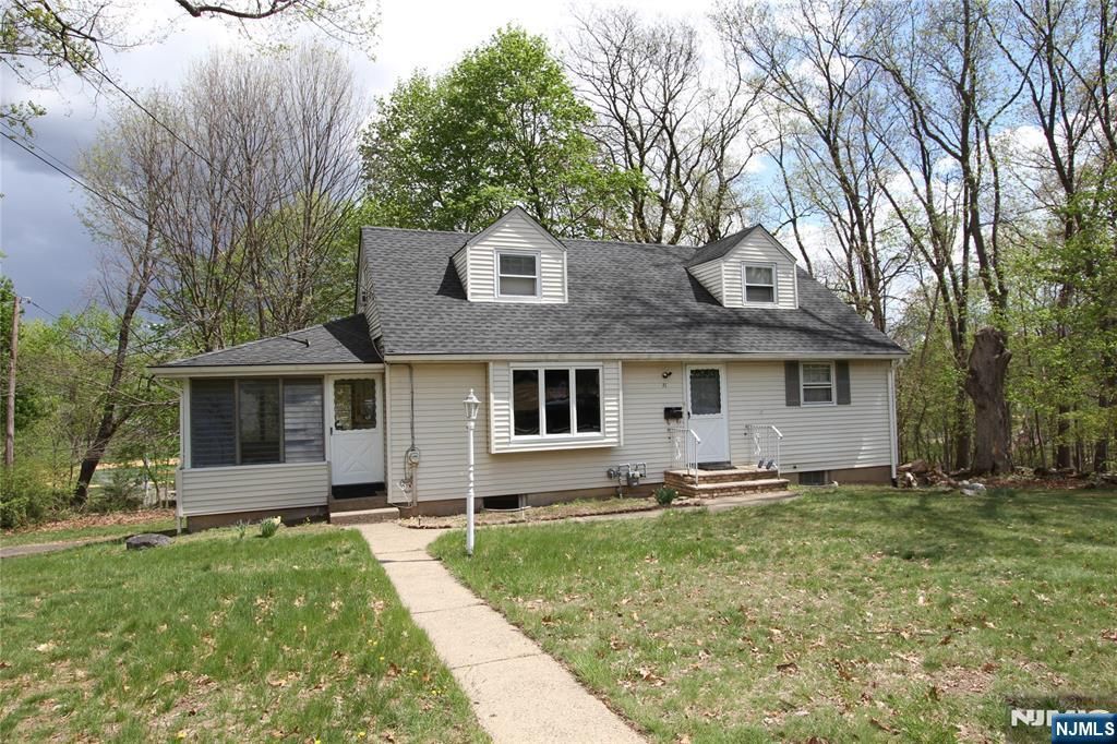 Photo of 71 Dawn Avenue, North Haledon, NJ 07508 (MLS # 26013877)