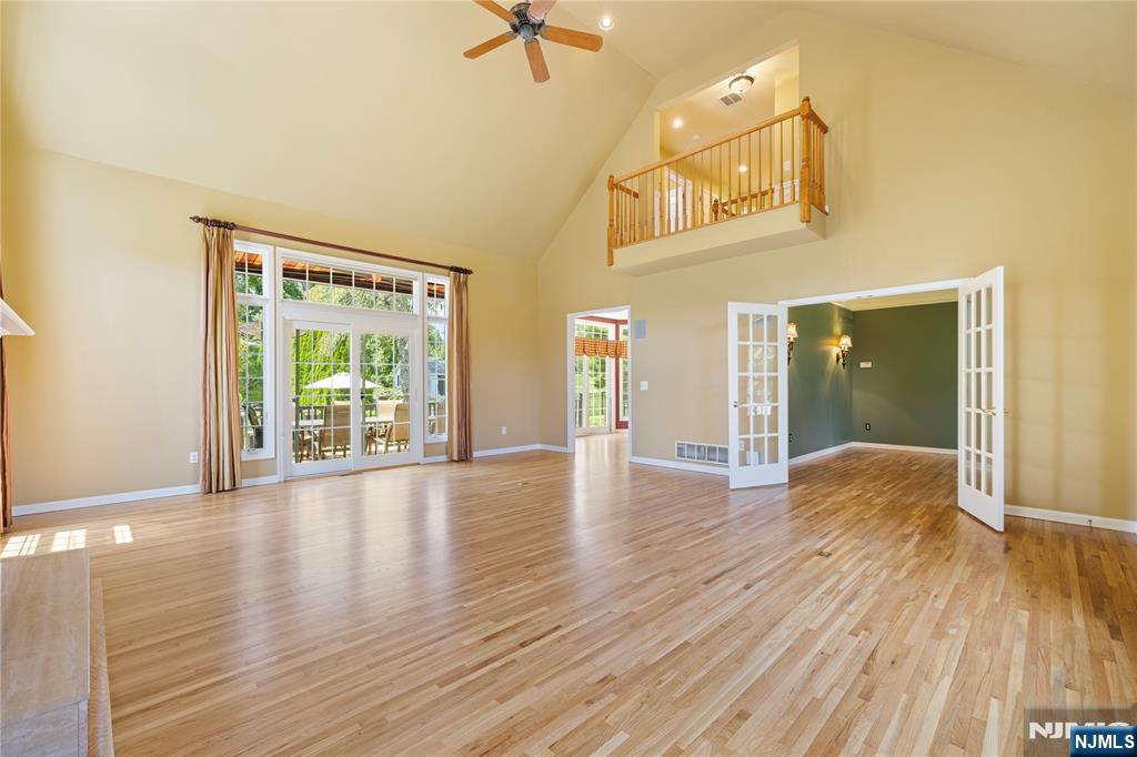5 Sun Valley Way