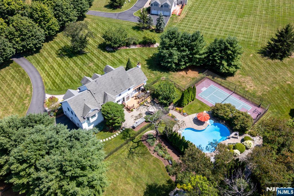5 Sun Valley Way
