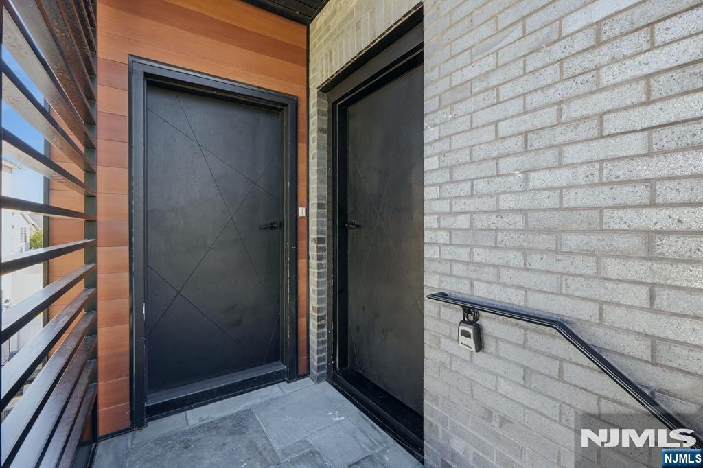 428 Peshine Avenue