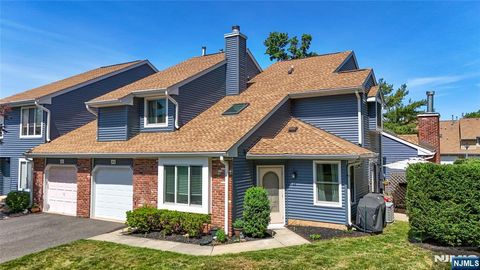 Photo of 26 Driftwood Drive, Franklin, NJ 08873 (MLS # 26018708)