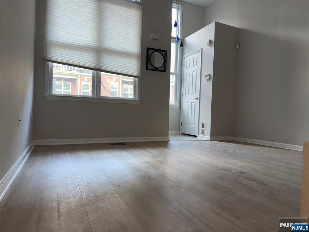 320 Midland Court 320