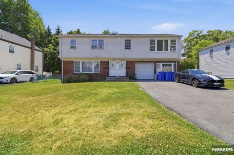 Photo of 34 Davenport AVE #A, Tenafly, NJ 07670 (MLS # 26022884)
