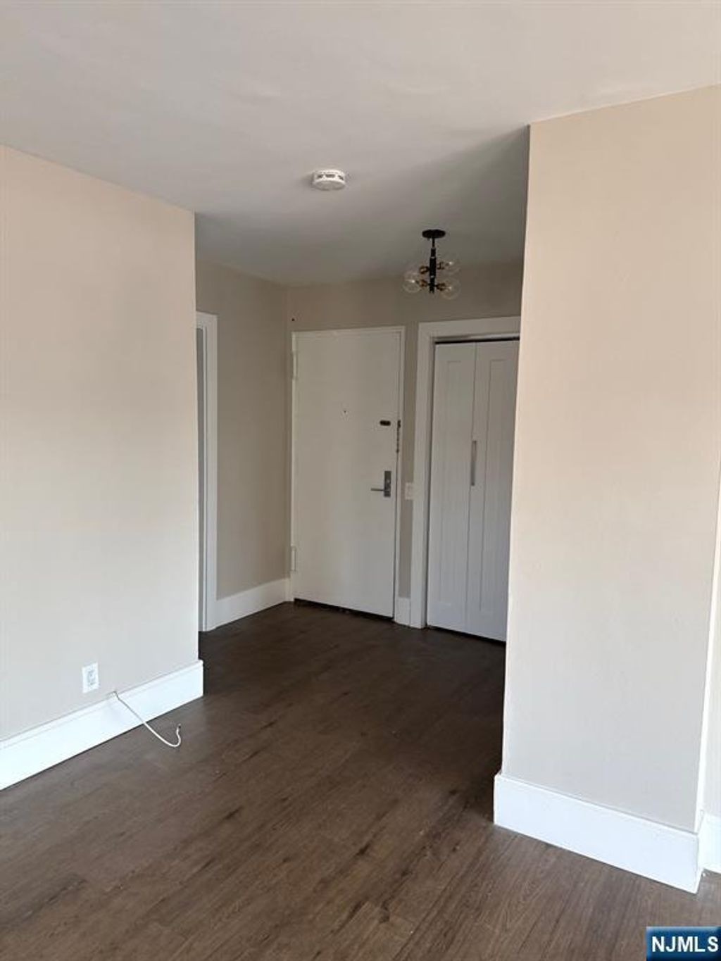 Photo of 2400 Hudson Terrace #3F, Fort Lee, NJ 07024 (MLS # 26007306)