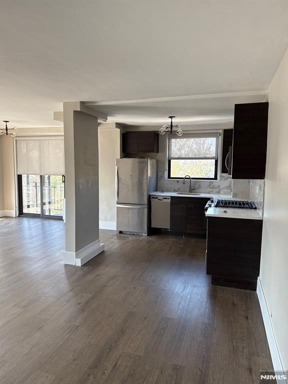 2400 Hudson Terrace 3F