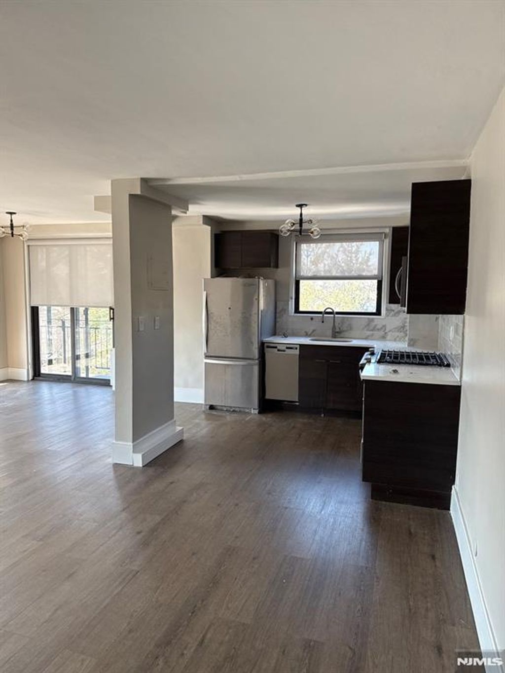 Photo of 2400 Hudson Terrace #3F, Fort Lee, NJ 07024 (MLS # 26007306)