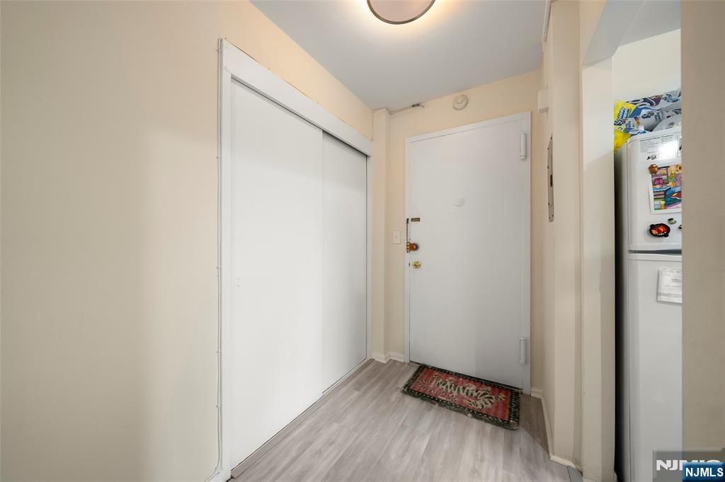 Photo of 3040 Edwin Avenue #4A, Fort Lee, NJ 07024 (MLS # 25039961)